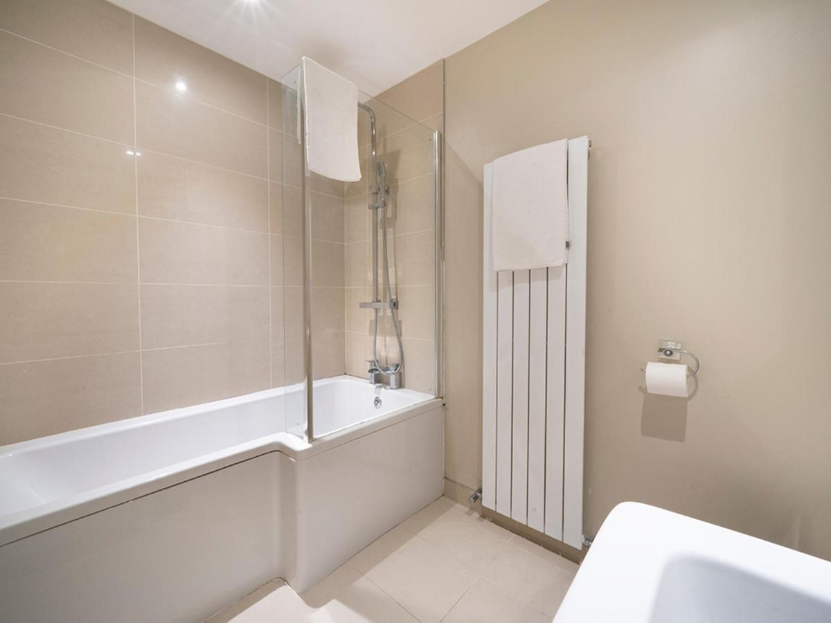 Pass The Keys Stunning 2br Apt In Fab Location With Top Amenities Apartment *